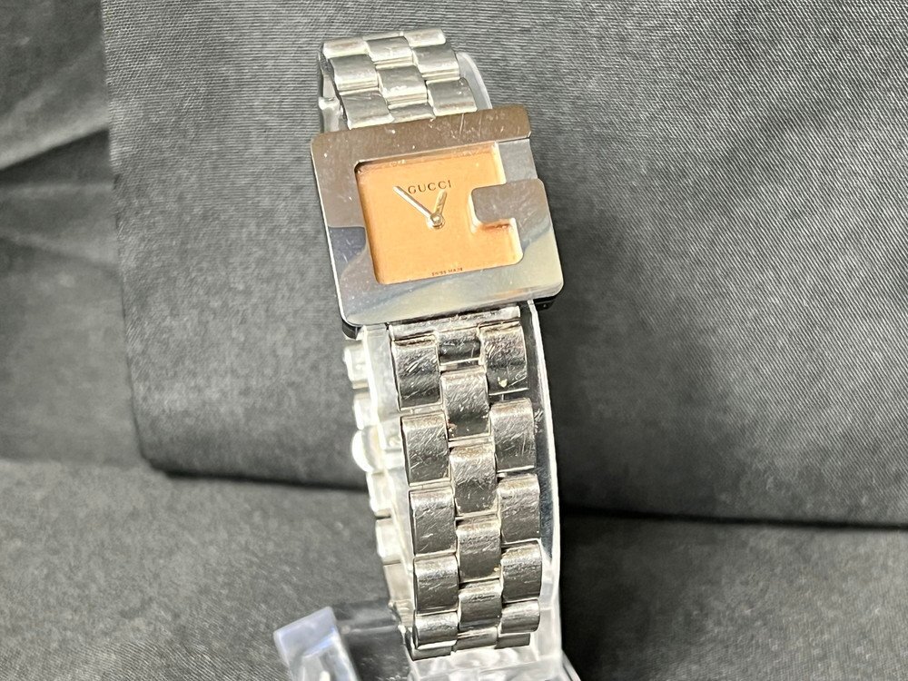 【6PW200】1円スタート GUCCI グッチ 3600L 腕時計 ウォッチ 稼動品 クオーツ QZ Gフェイス Gロゴ スクエア オレンジ系文字盤 現状品拍卖