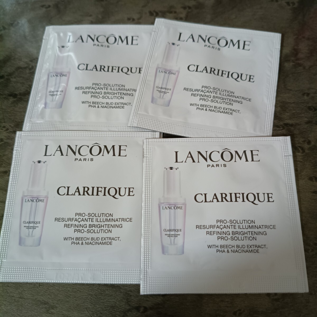 ランコム クラリフォック ブライトニング セラム 1mlx4枚拍卖