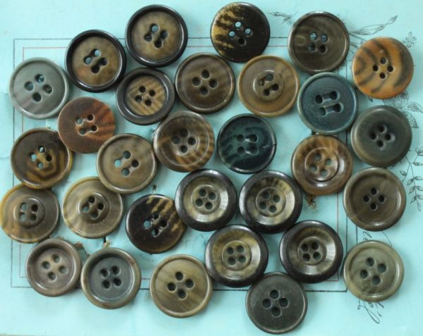 即決 ベジタブルアイボリーボタン 30個 φ14, 15 ,16mm ナット コロゾ リメイク パーツ フランス輸入 ヴィンテージ拍卖