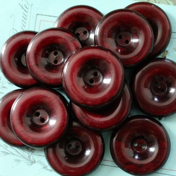 即決 プラスチックボタン 13個 φ26mm 厚み5,6,7mm 2穴 ボルドー ワインレッド マーブル模様 ヴィンテージ フランス輸入拍卖