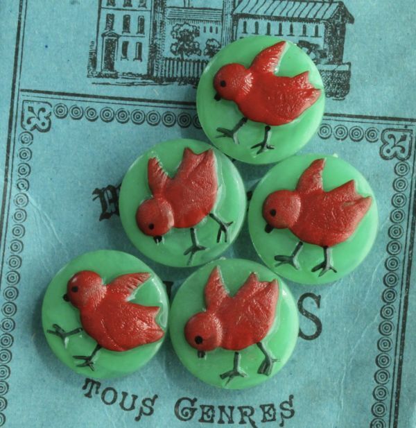 即決 プラスチックボタン 5個 φ18mm 鳥 ペイント グリーンxレッド フランス輸入 ヴィンテージ拍卖