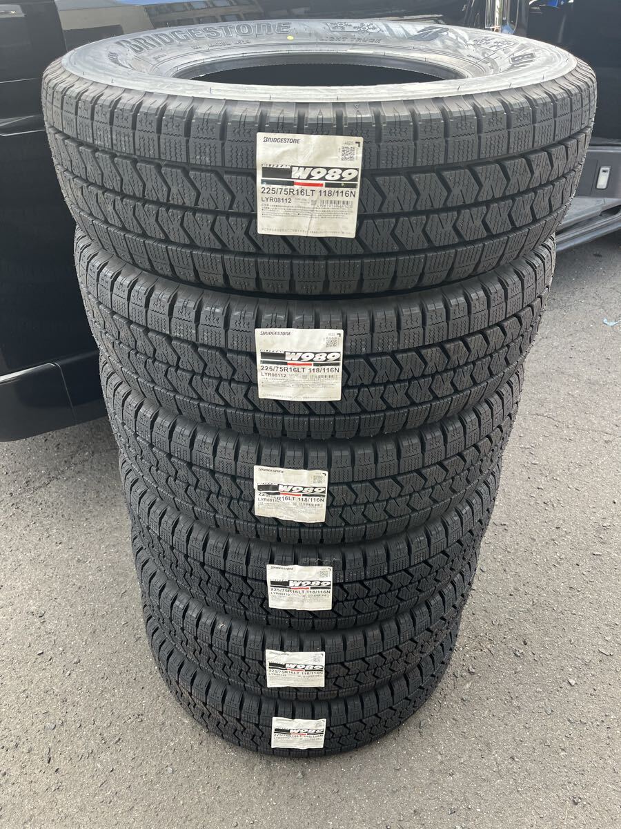 ブリヂストンブリザックW989 225\75r16 118/116N 2023年製 新品未使用!!6本拍卖
