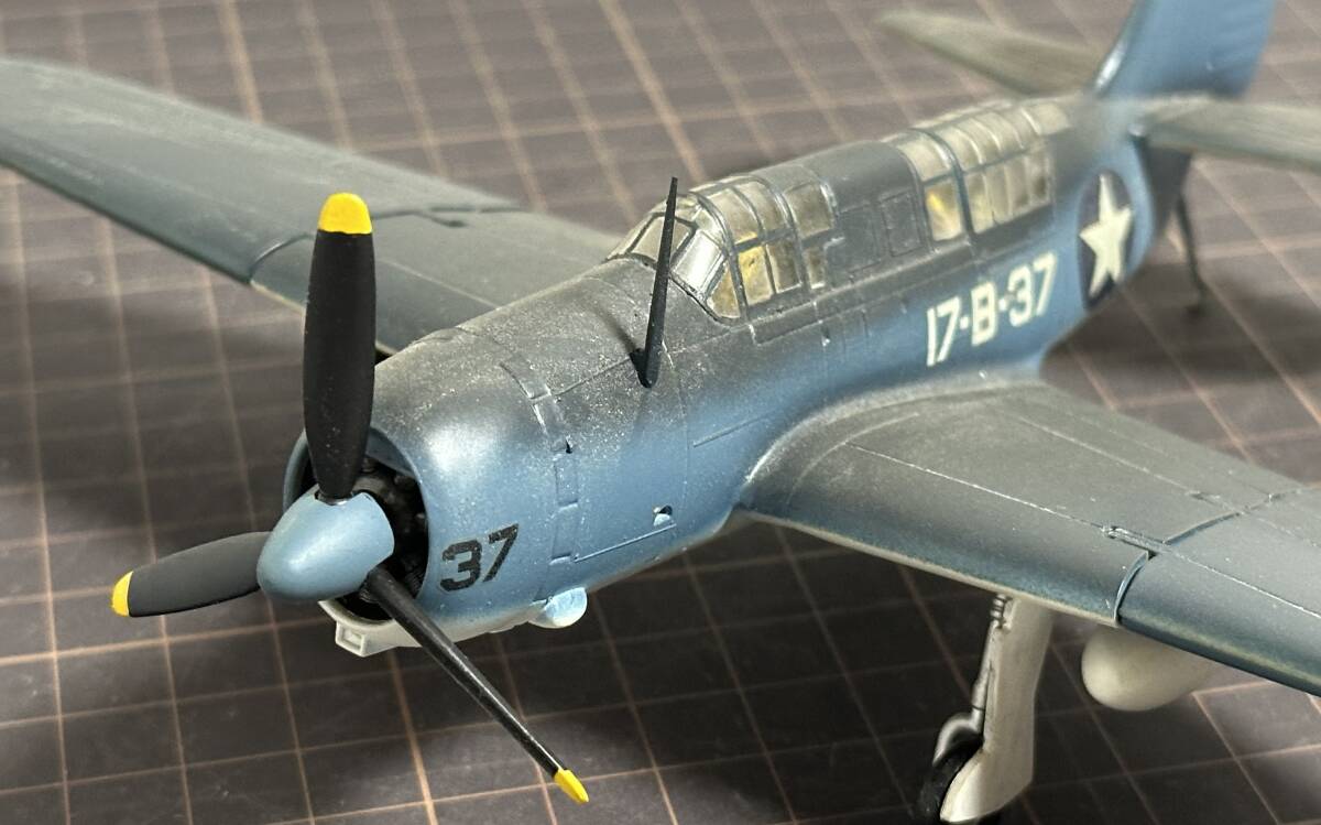 『SB2C ヘルダイヴァー』 1/72スケール【完成・塗装済・パーツ欠品】拍卖