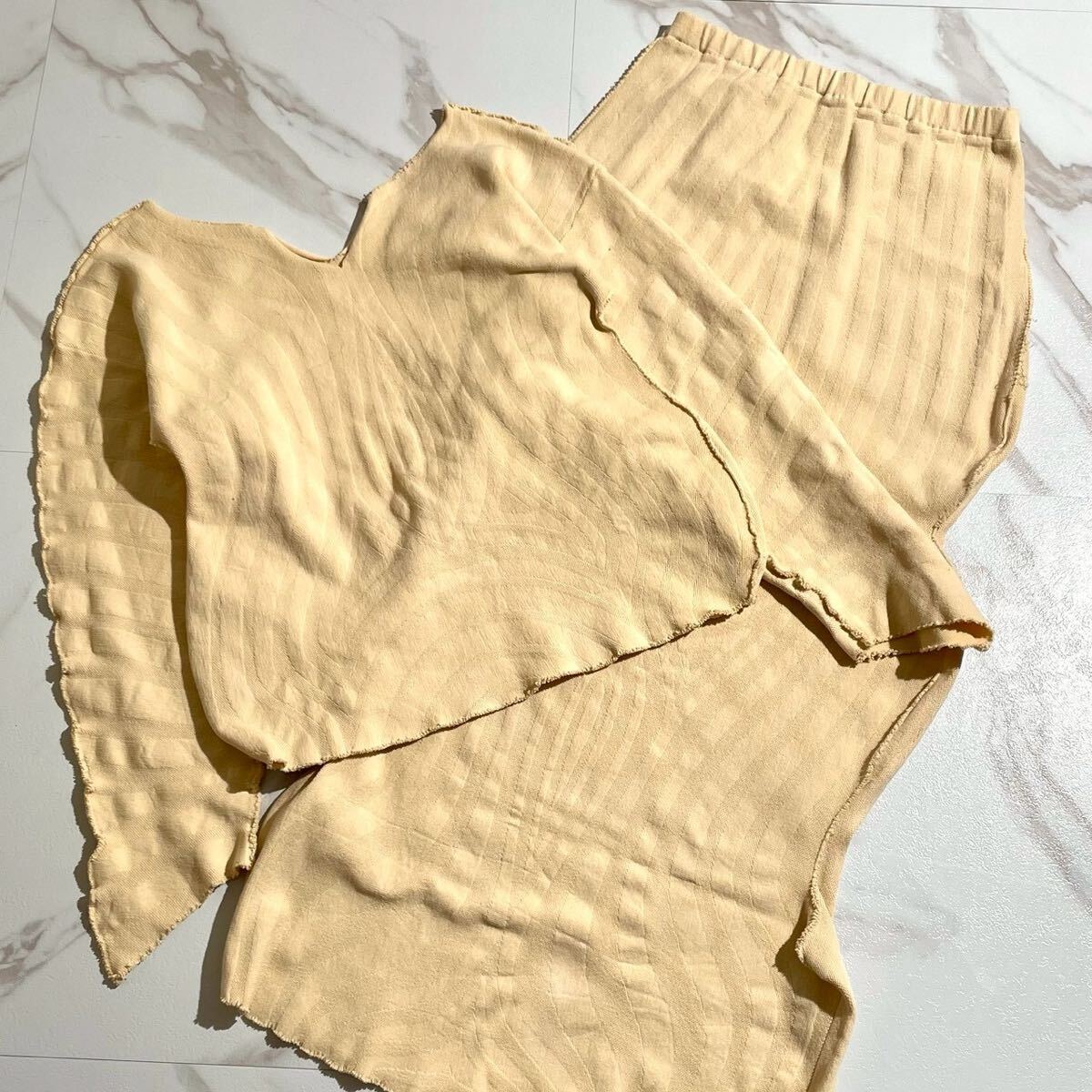 美品 超希少◎ISSEY MIYAKE A-POC 3Dスチーム ウェーブ模様 セットアップ 変形カットソー ロングスカート イッセイミヤケ 総柄 ストレッチ拍卖