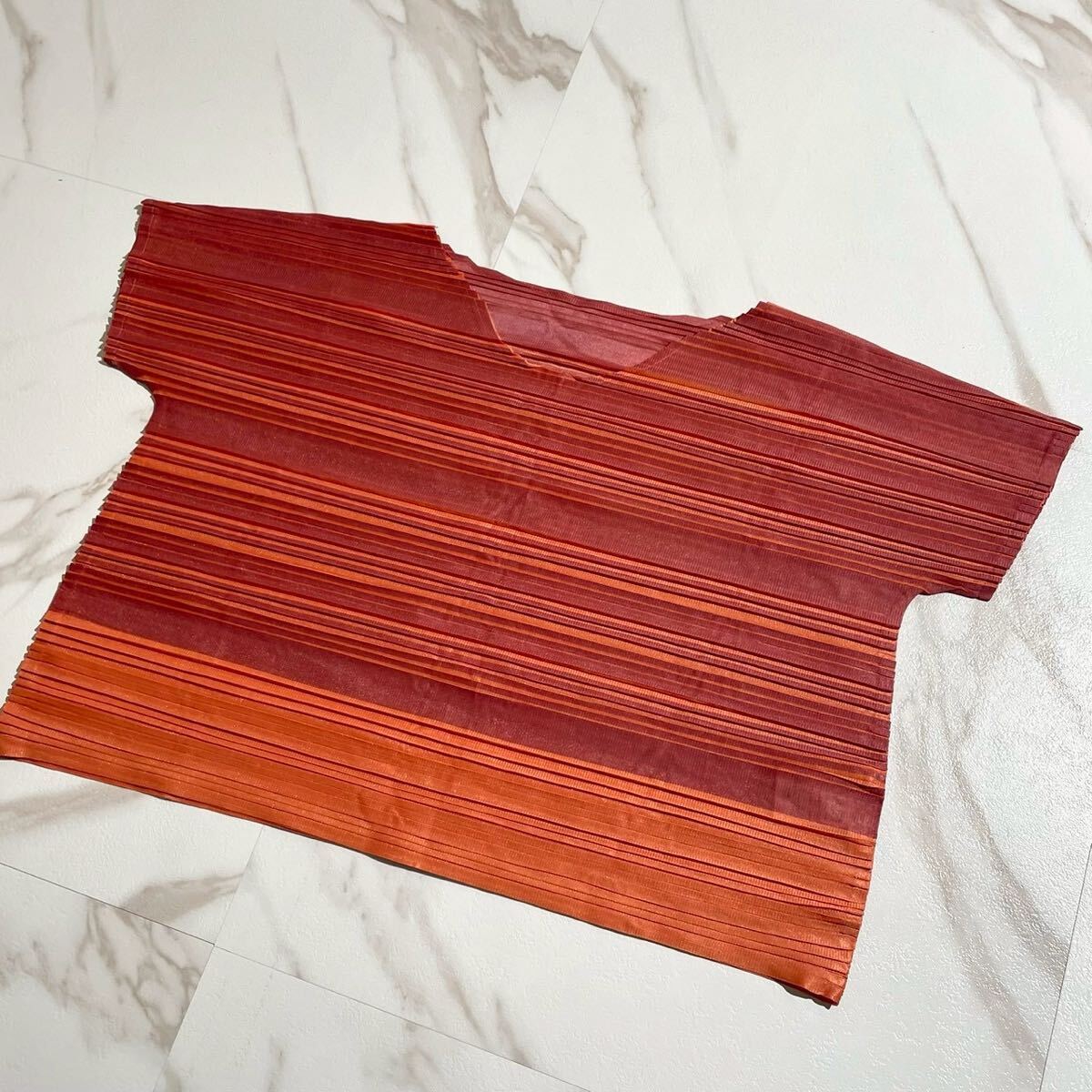 極美品 L相当◎PLEATS PLEASE バウンス 横プリーツ ボーダー Tシャツ プリーツプリーズ ISSEY MIYAKE イッセイミヤケ トップス 3 オレンジ拍卖