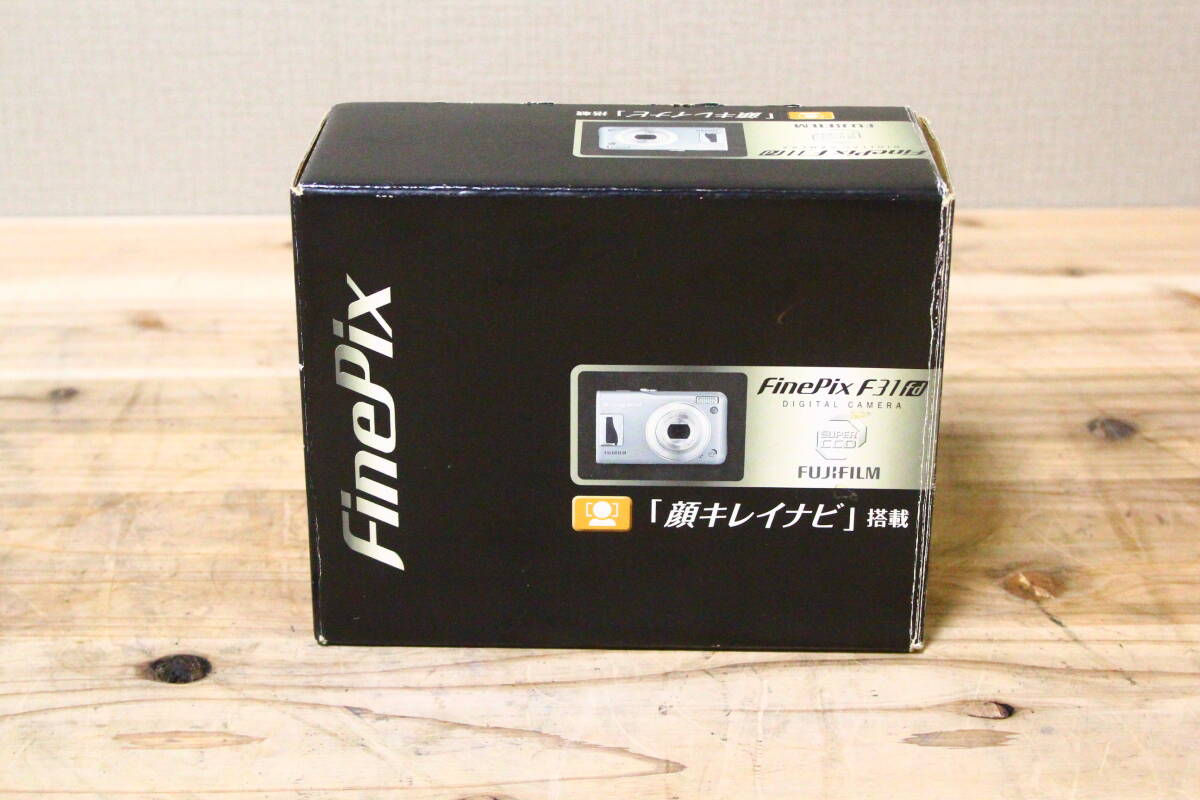 KJ10149  富士フイルム FUJIFILM FinePix F31  デジタルカメラ  元箱 拍卖