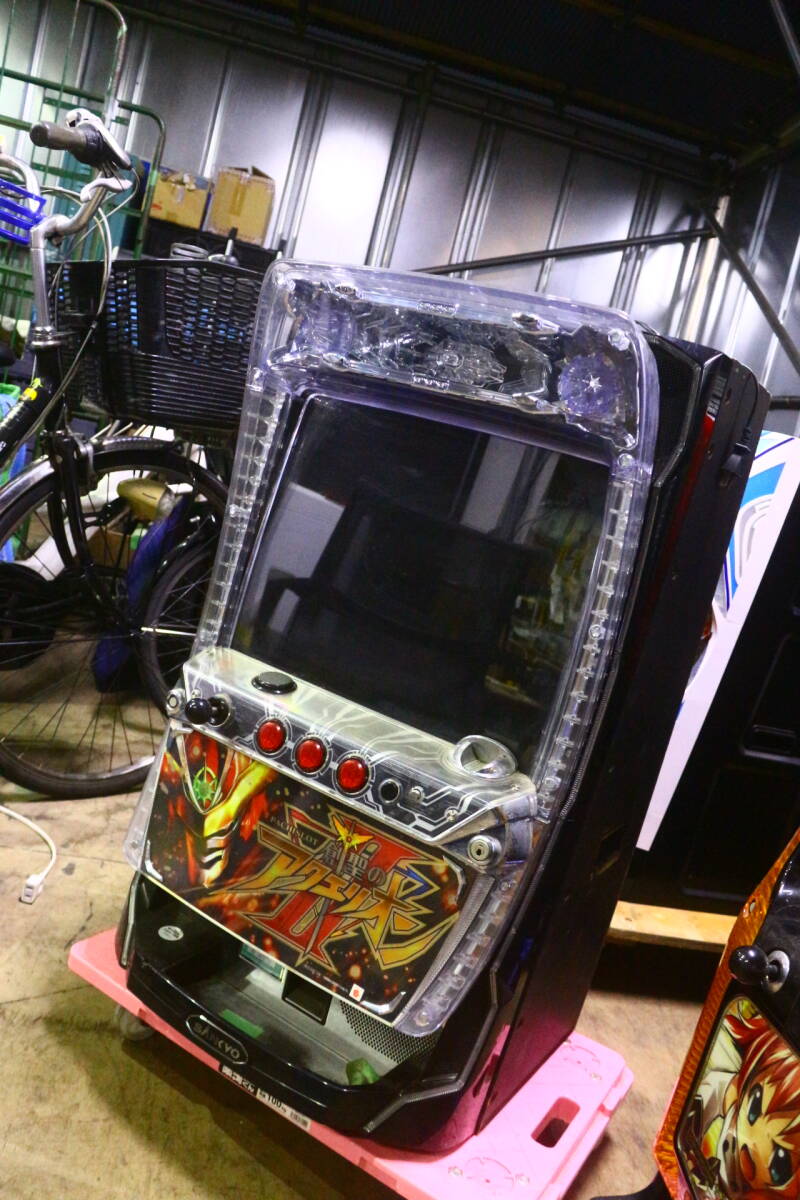 YJ10299 創聖のアクエリオン パチスロ実機 カギ無 動作未確認 直取限定 中古 現状品拍卖