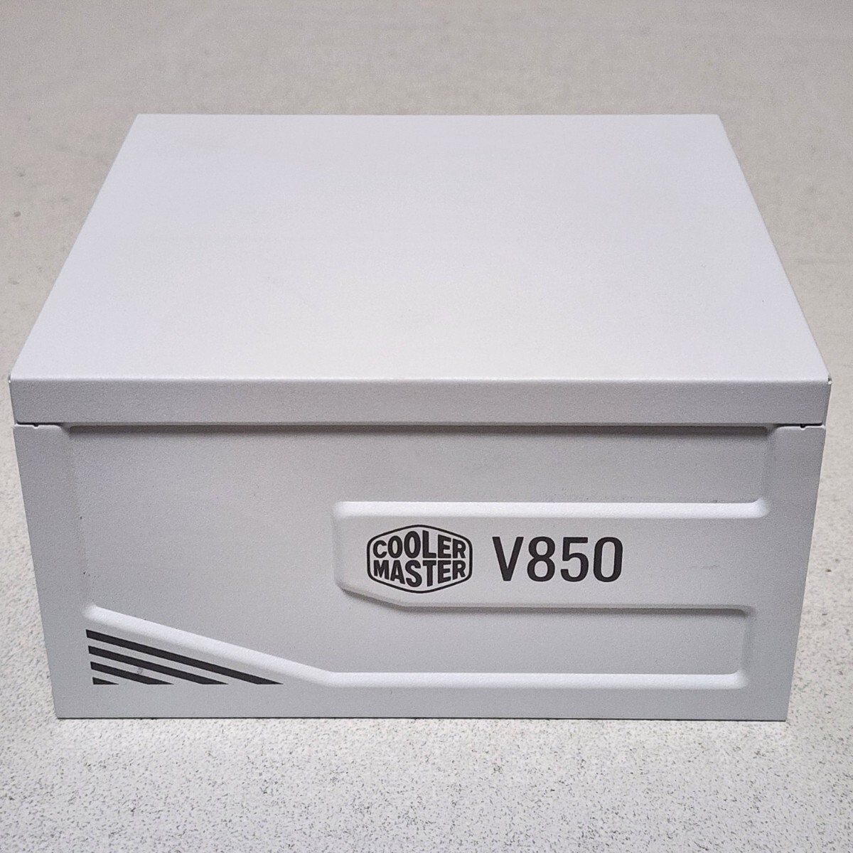 CoolerMaster V850 Gold V2 White Edition(MPY-850V-AGBAG) 850W 80PLUS GOLD認証 ATX電源ユニット フルプラグイン 動作確認済み PCパーツ拍卖