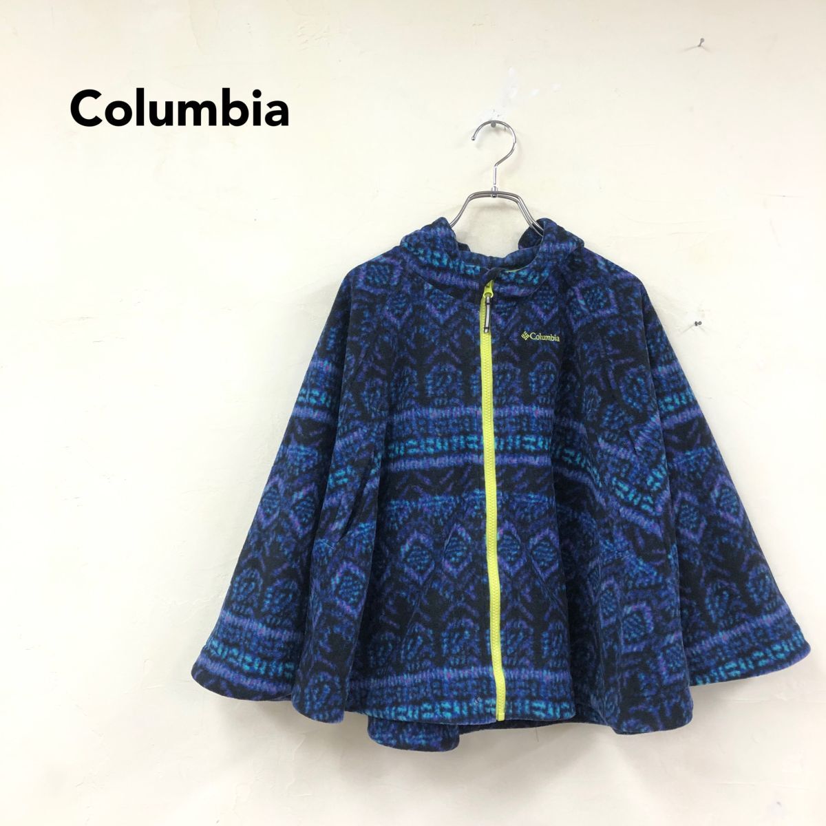 2O1084-K-N◆Columbia コロンビア フリースポンチョ◆キッズサイズ sizeO/S ブラック系 総柄 ジップアップ アウトドア 軽量 ユニセックス拍卖
