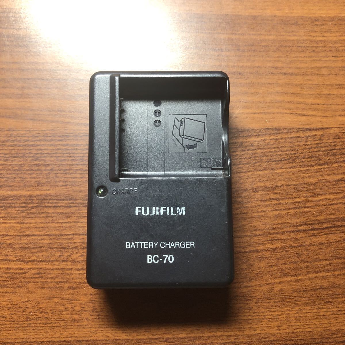 送料無料 動作確認済み BC-70 FUJIFILM 富士フイルム バッテリーチャージャー 充電器 純正品拍卖