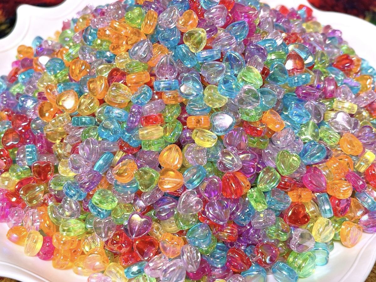 送料無料!同梱OK!取置2週間☆*【約8㎜】【大量セット約500g・2500個以上】*ハート型*AB加工アクリルビーズ*カラフル*25*即決!拍卖