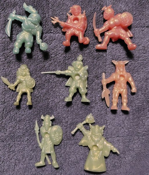 (N-1071)ネクロスの要塞 第7弾 キャラクターセミコンプリート(8/8) *宝石、ドラゴンパピィ無し拍卖