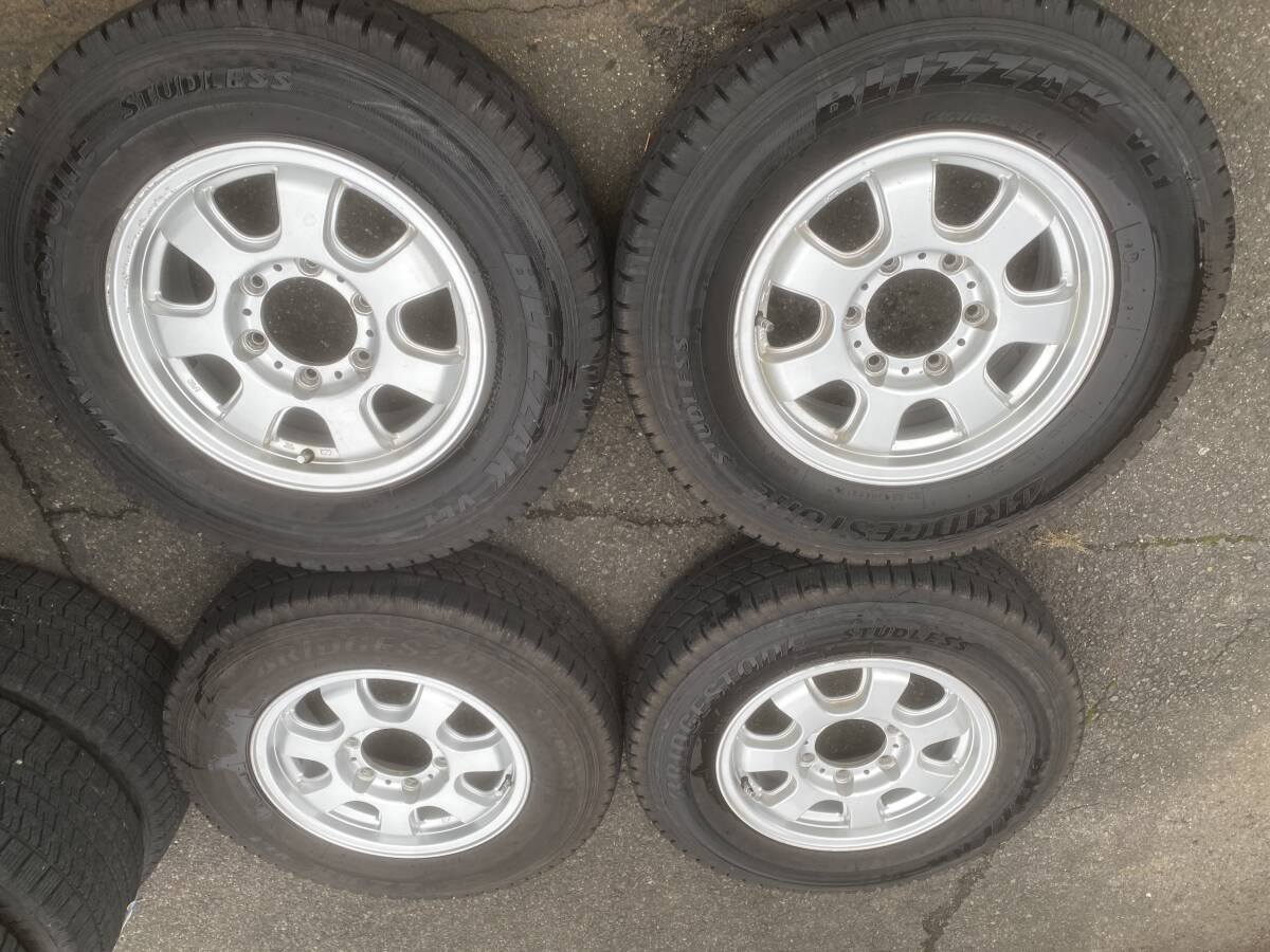 AS1031-1◆社外◆ハイエ-ス等◆15×6J+35◆6H139.7◆ブリヂストン◆BLIZZAK◆BLIZZAK◆VL1◆195/80R15◆107/105◆LT◆4本セット◆中古品◆拍卖