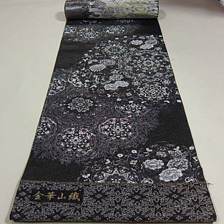 上質な逸品 新品未仕立 西陣織高級暈し入り六通柄丸巻袋帯【金華山織】 拍卖