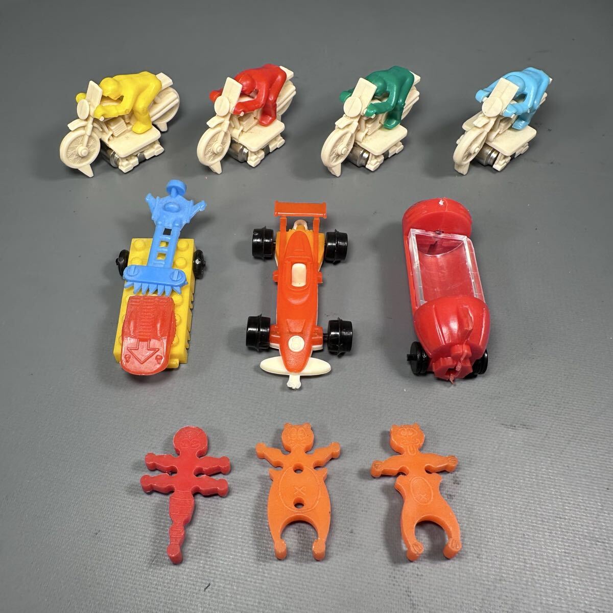 食玩 グリコ おまけ 明治製菓 ピコタン 他 駄菓子屋 おまけ おもちゃ 10点セット 当時物 昭和レトロ 昭和のおまけ拍卖