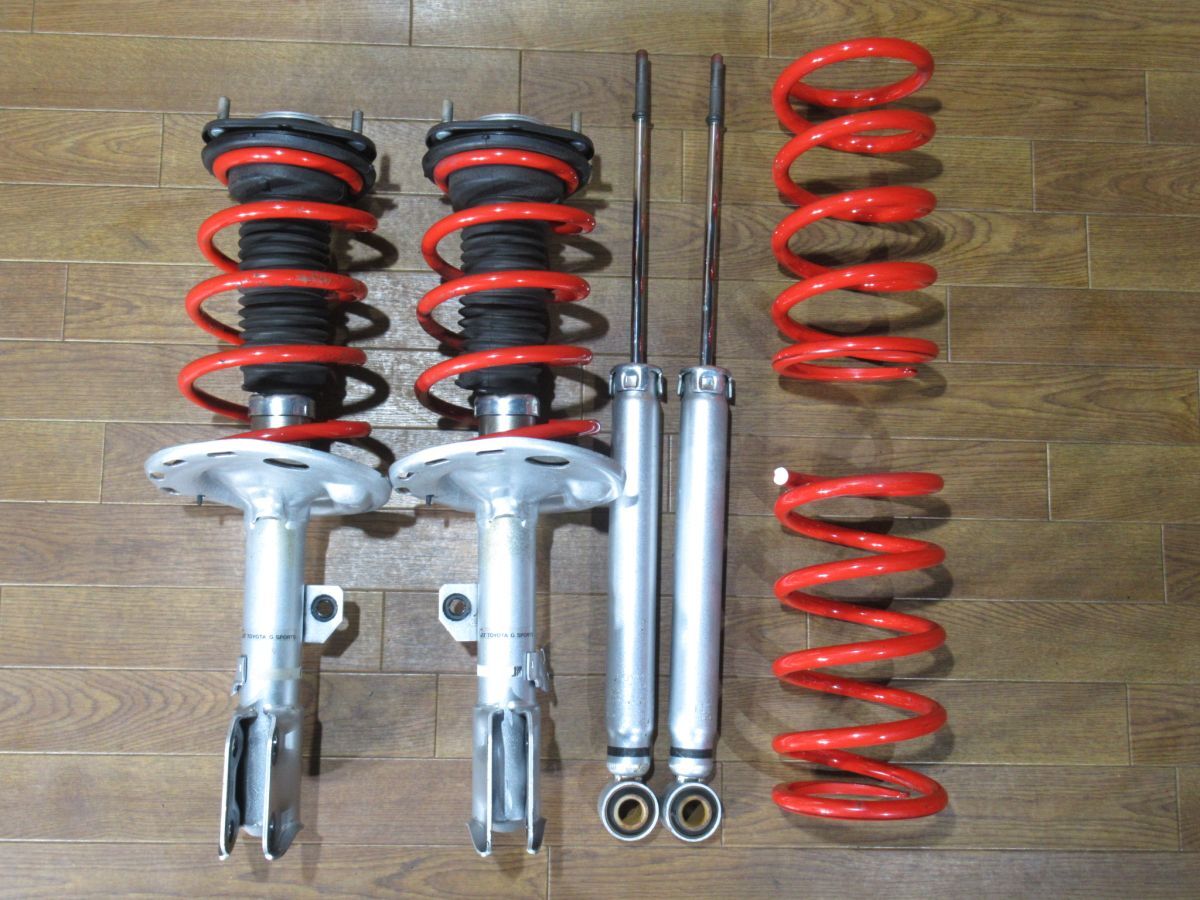 トヨタ70系ノア/ヴォクシーG's純正 サスペンションキット サスセット 1台分 48520-WY040 / 48510-WY050 / 48531-WY020拍卖