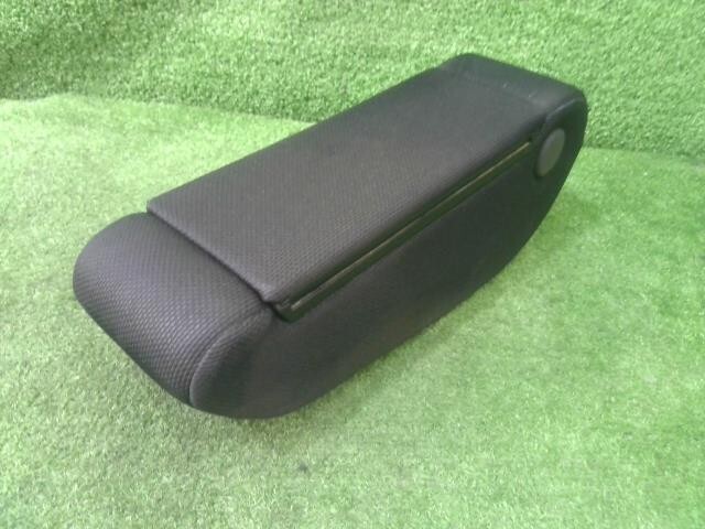 スペーシア DAA-MK42S アームレスト 肘掛け 肘置き カスタムZターボ ユーティリティー R06AT ZJ3 85501-72M11-CWH拍卖