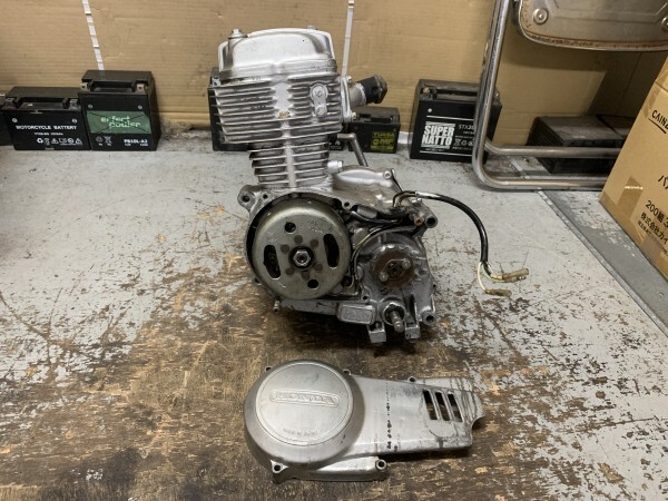 R&P CY50 エンジン CY50E ジャンク □ 27084km クランキングOK 割れネジ折れあり 拍卖