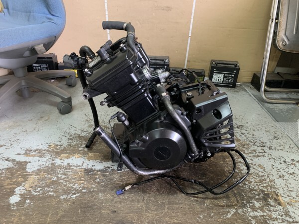 ニンジャ EX250K 不動エンジン ☆ クランキングOK EX250KEA 傷塗装はがれあり拍卖