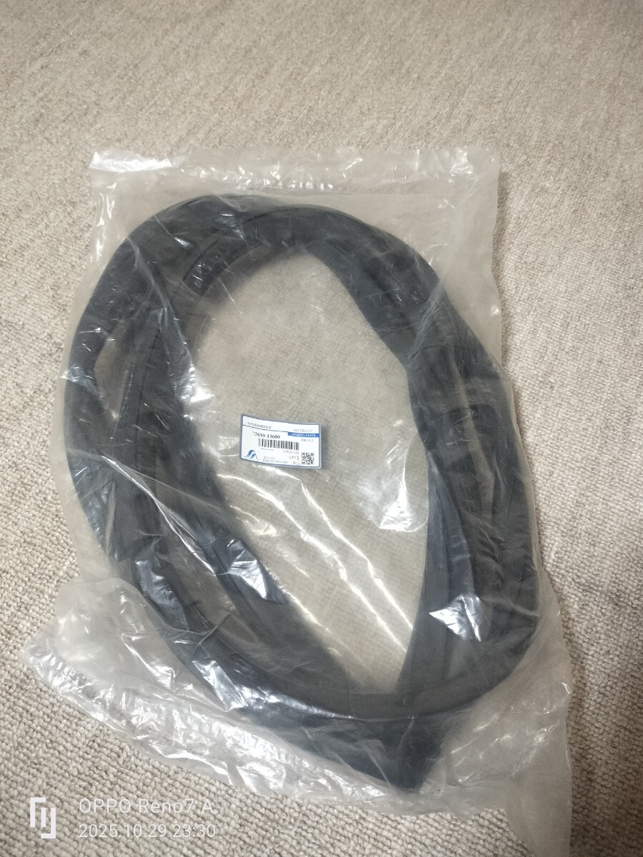 送料込!410、411ブルーバード用フロントガラスウェザーストリップ新品拍卖