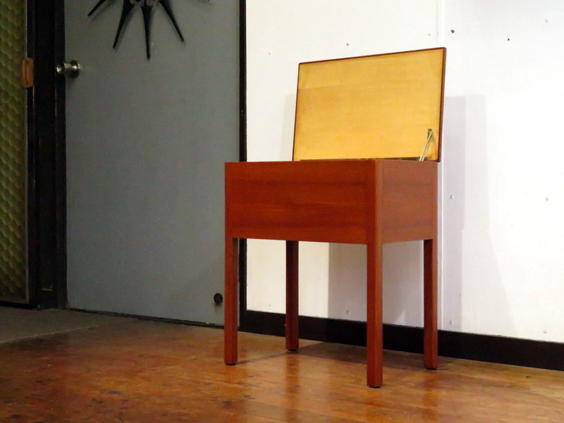 小物入れBOX・北欧ヴィンテージ・デンマーク・チーク・ナイトスタンド・メンテ済み/検索ウェグナー・ク リスチャンセン・モーエンセン拍卖