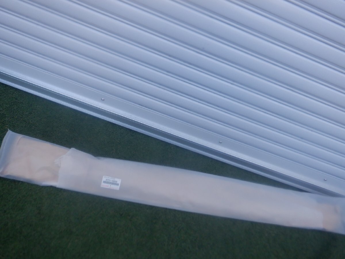 未使用 レクサス純正 TAWH15W LM500H LM リア ドア スライド モール ウィンドシールドモールディング ウィンドウモール 75721-V2020拍卖