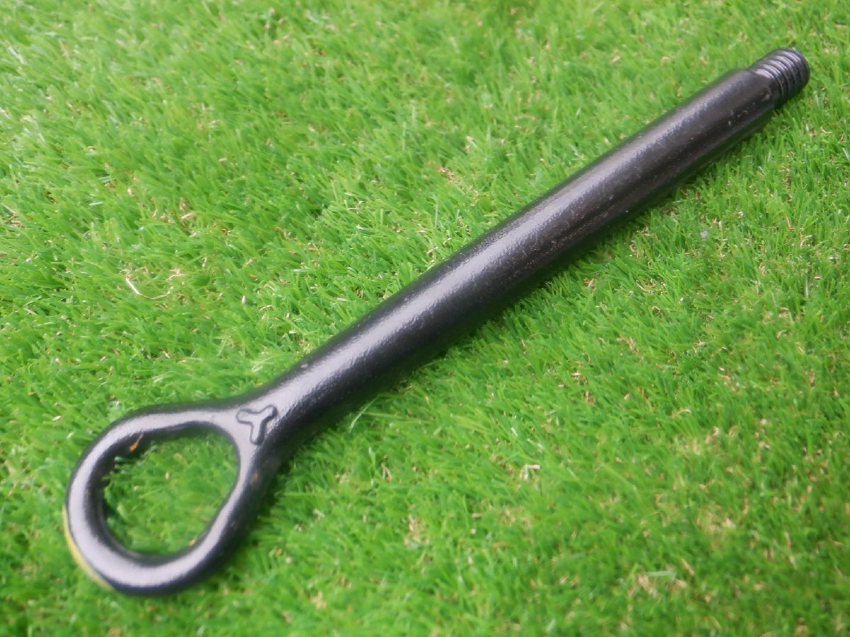 新車外し トヨタ純正 トーイングフック 牽引フック アルファード ヴェルファイア ノア ヴォクシー ? 全長 約27.5㎝ ボルト太さ 約17.8mm拍卖