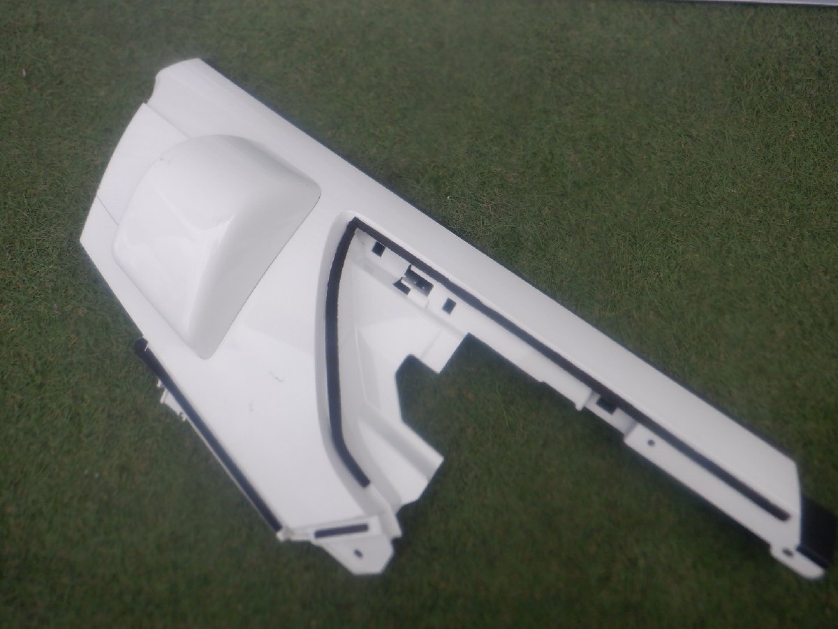いすゞ純正 ISUZU エルフ コーナーパネル ミラー 下カバー パネル ホワイト 左側 助手席 m-25-10-569拍卖