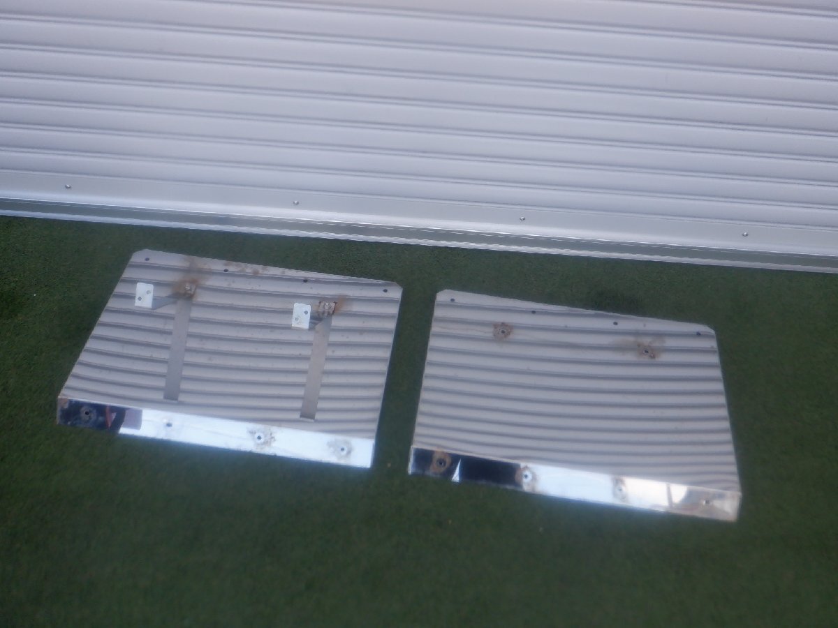 UDトラックス ?? 純正 マッドガード 泥除け 左右 ステー ブラケット のみ サイズ 約61.5㎝ × 約45.5㎝ m-25-10-627拍卖