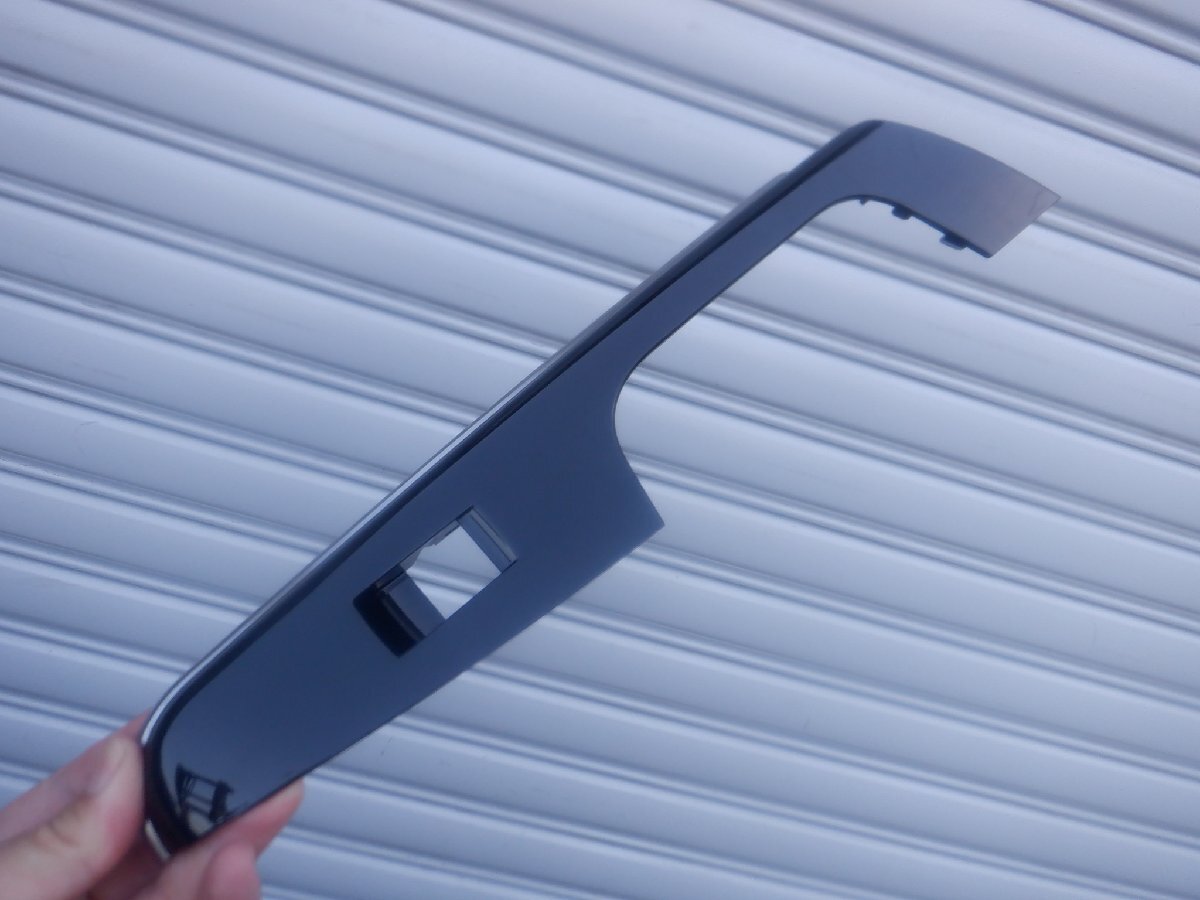 新車外し レクサス純正 TALH10 TALA15 RX350 AALH16 RX450H+ RX ウィンドウ スイッチ カバー リア 74272-60470 m-25-10-689拍卖