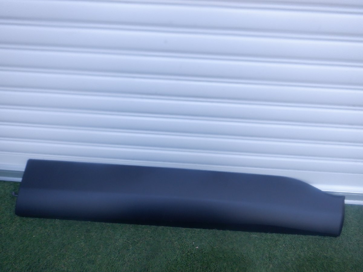 新車外し品 トヨタ純正 ZSG10 ZVG11 ZVG15 カローラクロス サイドステップ ドアパネル プロテクター フロント右側 75731-16820 75073-16010拍卖