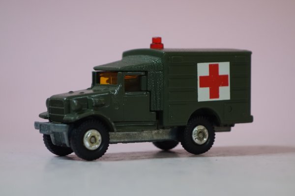 73053■トミカ 67-2 トヨタHQ15V型自衛隊救急車 拍卖