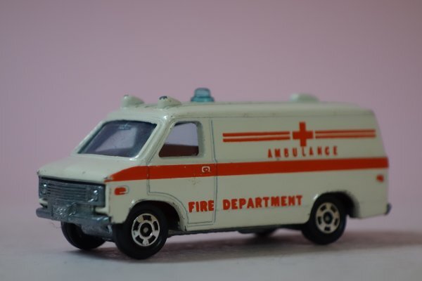 73050■トミカF22-1-1 CHEVROET刻印 シボレーシェビーバン アンビュランス 拍卖