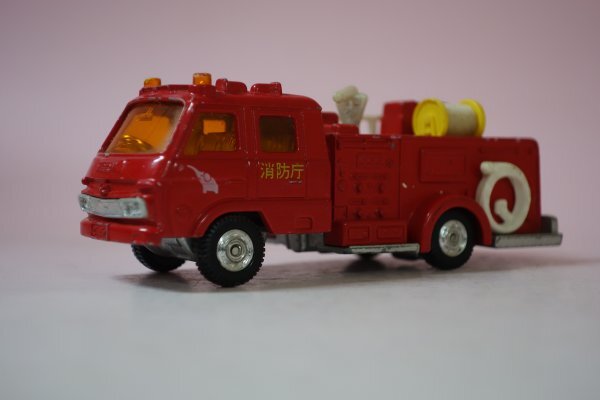 73091■トミカダンディ 005 ニッサン ディーゼル コンドル化学消防車拍卖