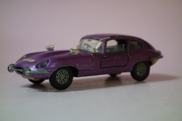 73072■ディンキー  131 ミニカー JAGUAR E TYPE 2+2 ジャガー Eタイプ拍卖