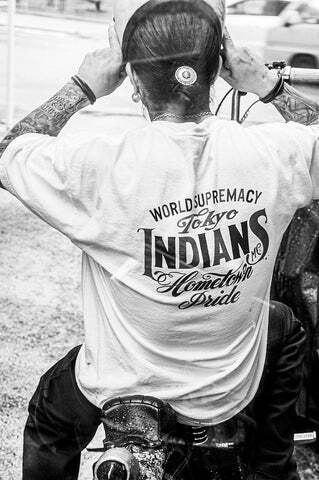【東京インディアンズ モーターサイクル】Tシャツ ビッグロゴ 元ネイバーフッド「島菜有」氏のブランド Timc Inc 限定 人気アイテム拍卖