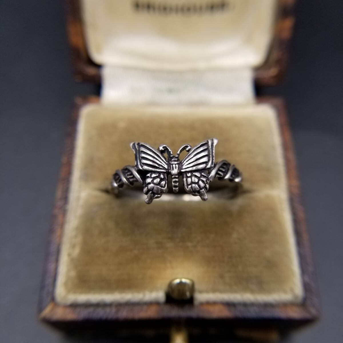 小さな蝶 細かな羽模様 925 シルバー ヴィンテージ バタフライ リング 銀 指輪 レトロ モチーフジュエリー Y25-B拍卖