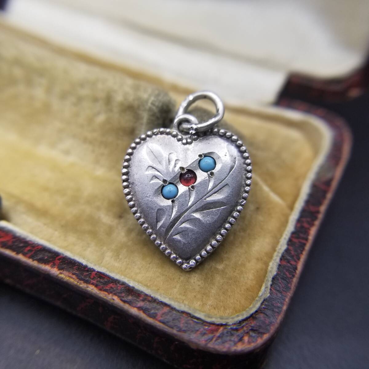 WWII期 ヴィンテージ スウィートハートジュエリー 木の実 フローラル チャーム 925 シルバー ペンダントヘッド 銀 ネーム彫金 Dell Y25-D拍卖