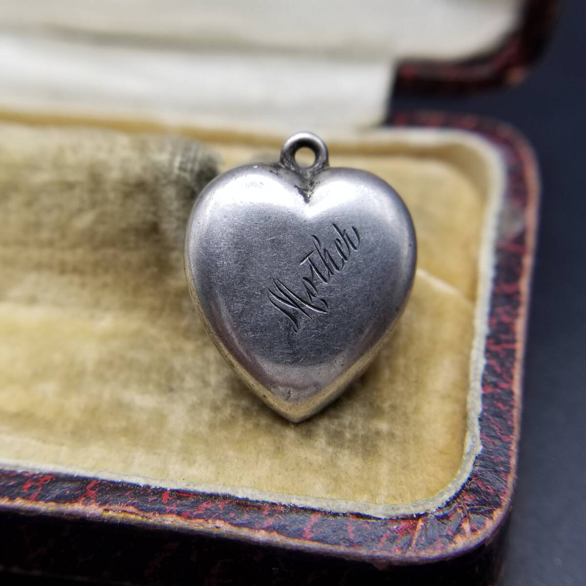 WWII期 ヴィンテージ スウィートハートジュエリー シンプル ハート チャーム 925 シルバー ペンダントヘッド 銀 彫金 Mother Y25-E拍卖