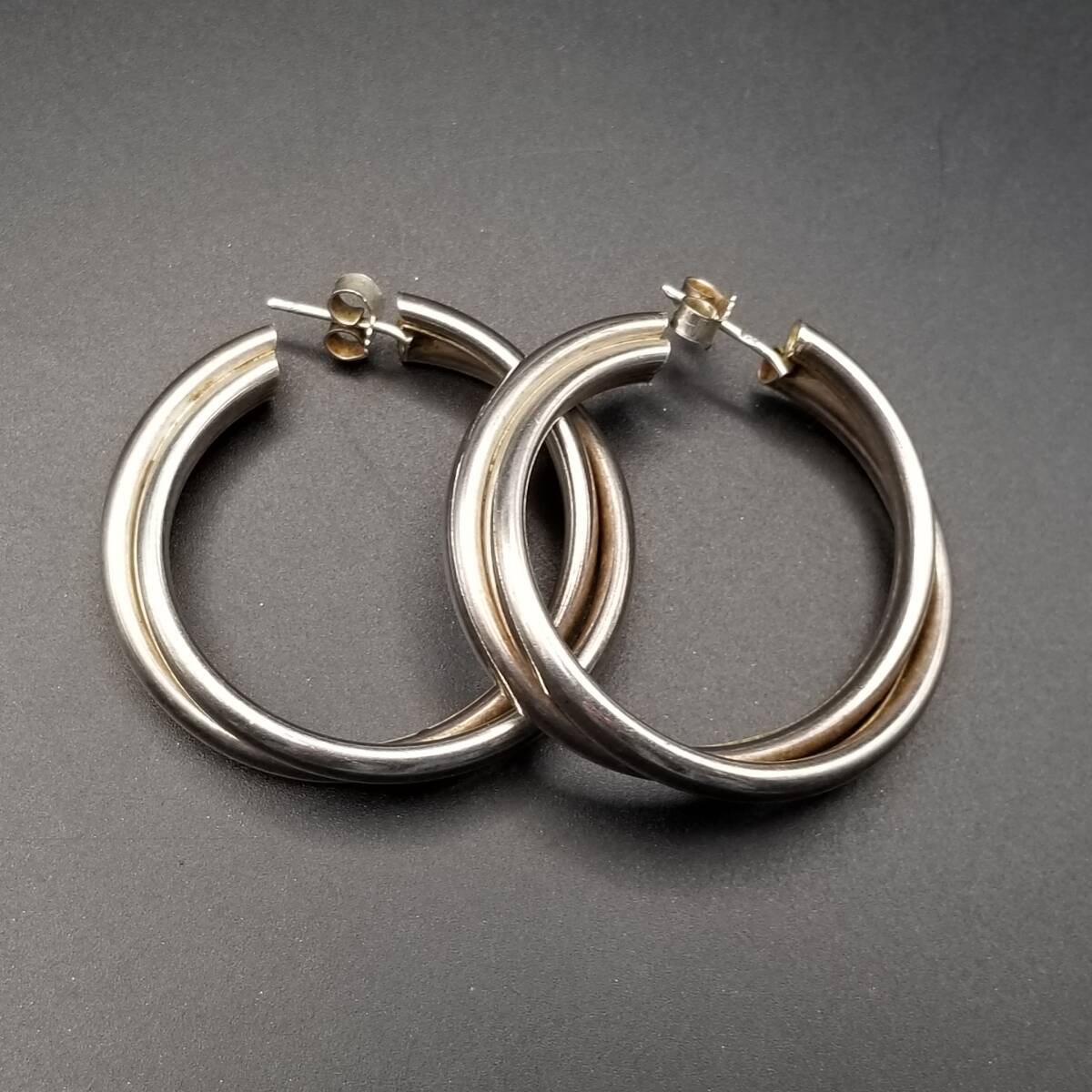 ツイスト クロス ラウンド 925 シルバー ヴィンテージ フープ ピアス 銀 スタイリッシュ 大ぶり 存在感 Y25-F拍卖