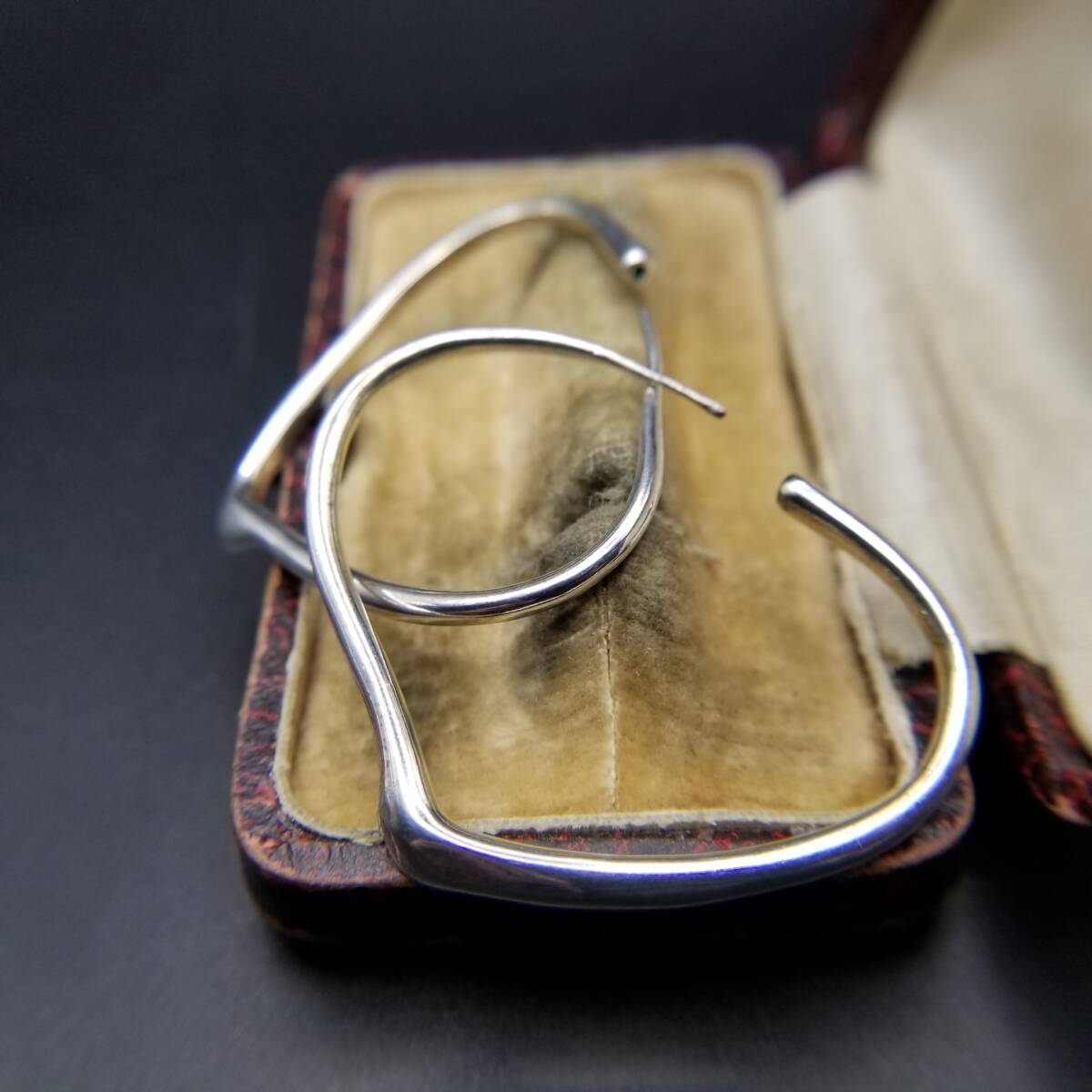 アシンメトリー モダンデザイン 925 シルバー ヴィンテージ フープ ピアス 銀 大ぶり 華奢Y25-G拍卖