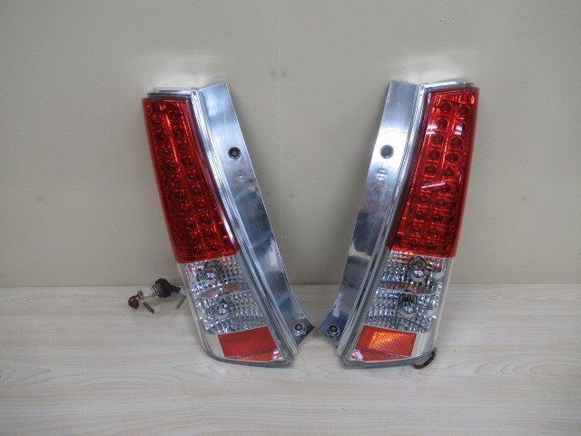 ワゴンR MH23S 社外テールランプ左右セット ジャンク品 (ym24-274-13)拍卖