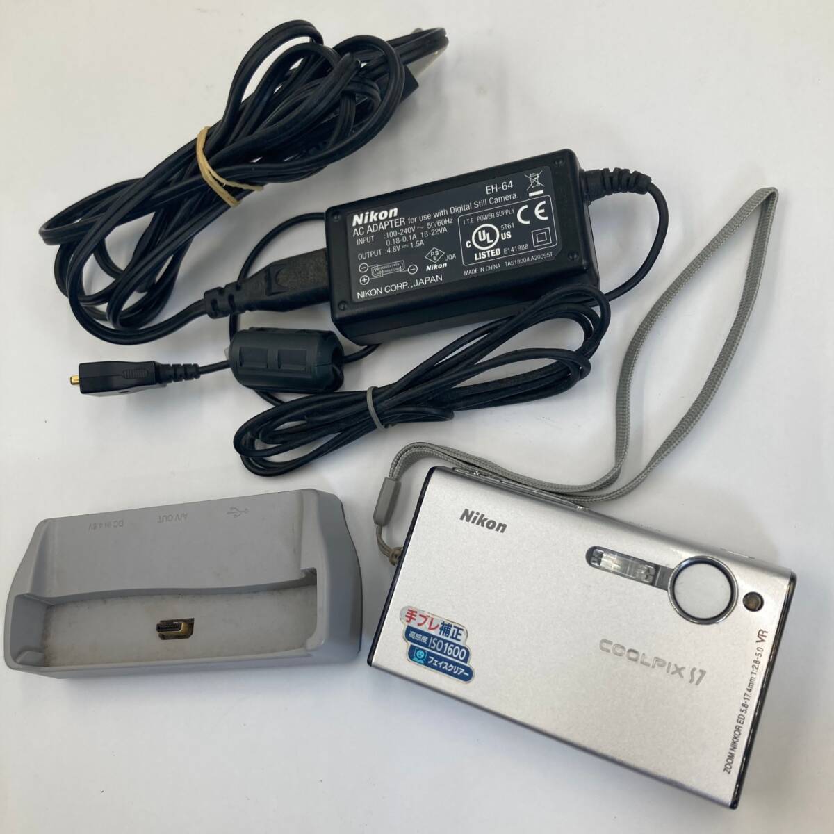 動作品 ニコン Nikon COOLPIX デジカメ 5.8-17.4mm f:2.8-5.0 レンズ搭載 クールピクス 充電器付き カメラ #199拍卖