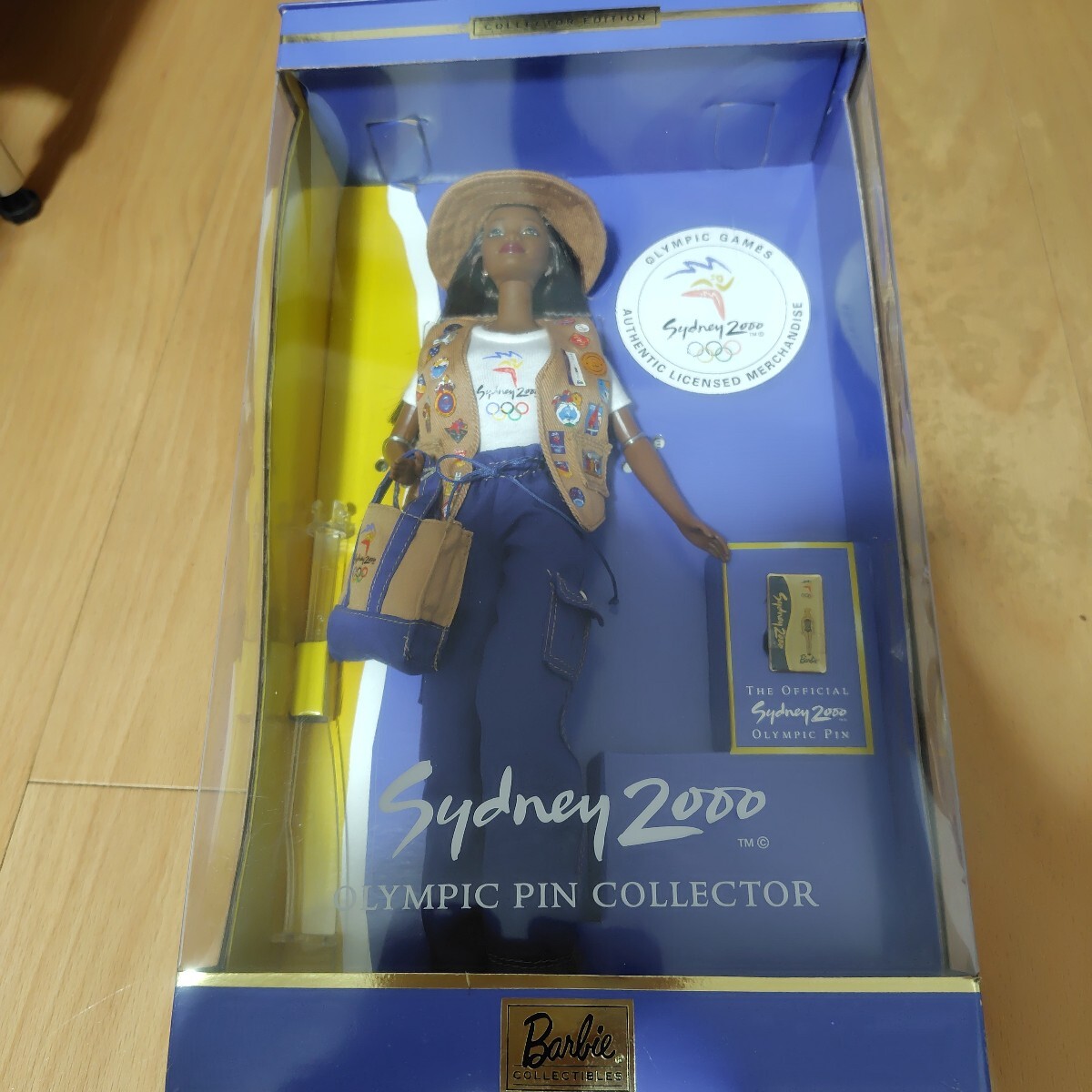 レア 希少 Barbie バービー人形 シドニー 2000年 オリンピック ピンバッジ コレクター版 人形付き拍卖