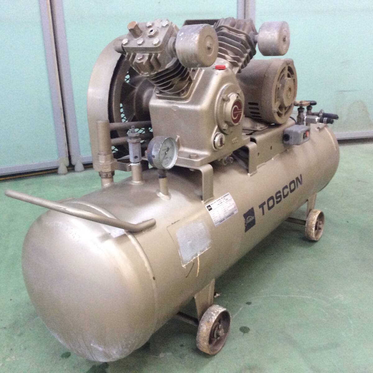 【H-3703】中古品 TOSHIBA 東芝 エアーコンプレッサー GP6-15T8 200V TOSCON 1.5kw 2馬力【引き取り限定・静岡県浜松市】拍卖