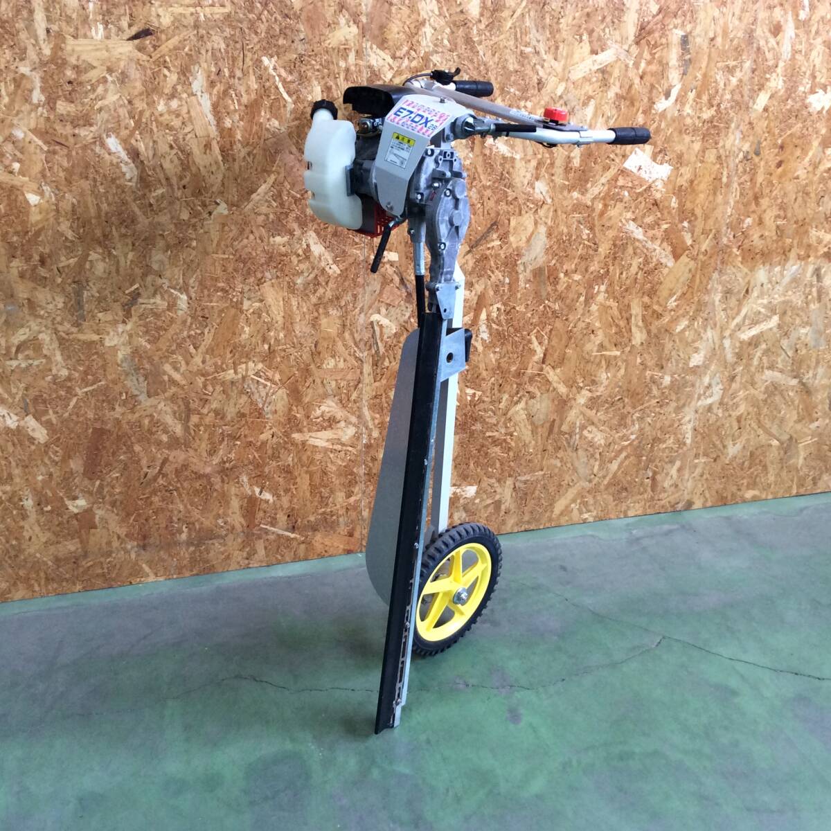 【H-3770】中古品 OCHIAI 落合 オチアイ 自走式 片面裾落し機 E7-DX 裾刈機 茶園【引き取り限定・静岡県浜松市】拍卖