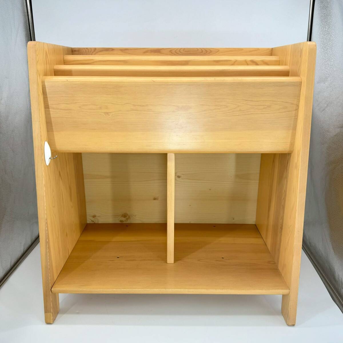 ベネッセ ブックシェルフ 絵本棚 子どもが伸びる 収納たっぷり キッズ家具拍卖