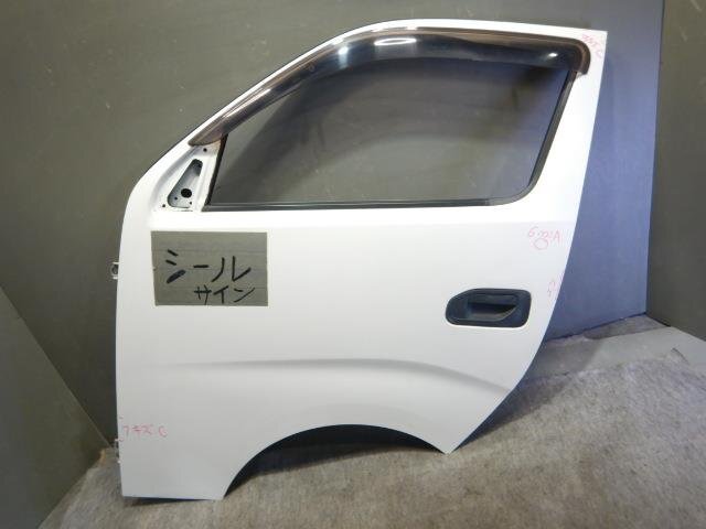 売り切りNV350キャラバン LDF-CW8E26 左フロントドア/FドアASSY拍卖