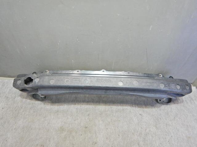 売り切りヴィッツ DBA-NSP130 フロントバンパー/Fバンパーホースメント拍卖