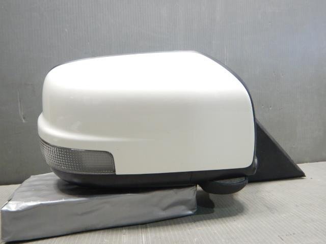 売り切りセレナ DBA-FNC26 右サイドミラー/右ドアミラー拍卖